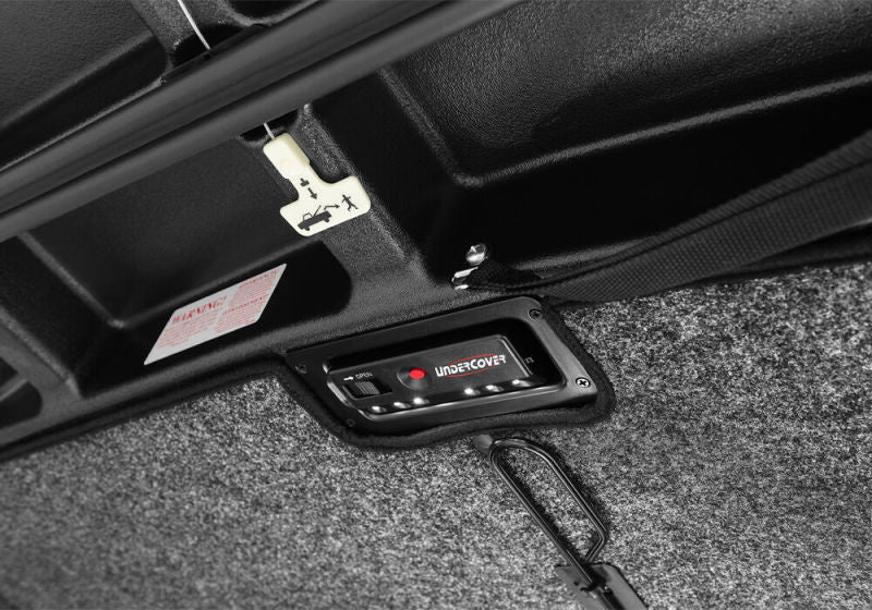 UnderCover: 2022 Lightning & 23-24 F150 Tonneau Cover