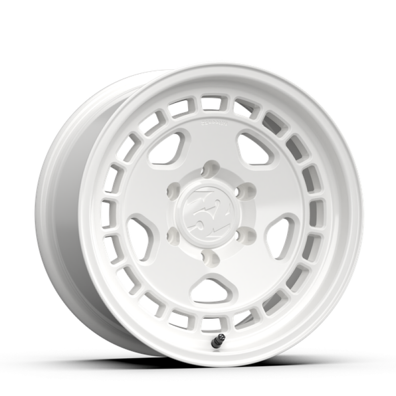 fifteen52 Turbomac HD Classic 16x8 / 6x139.7 BP / 0 ET / 106.2 CB / 4.5 BS / Classic White Wheel