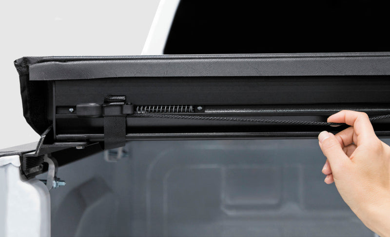 Access 20-22 Jeep Gladiator 5ft Bed Limited Roll-Up Tonneau Cover