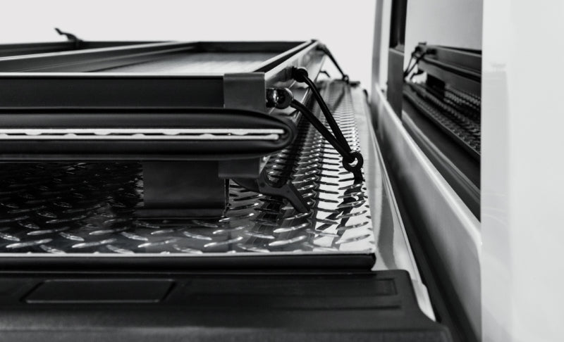 Access LOMAX Tri-Fold 05-21 Nissan Fronteir 5ft Bed