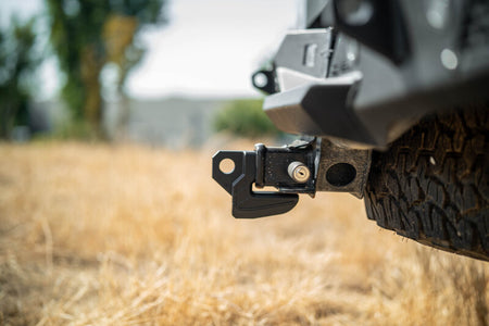 DV8 Universal Hitch Skid Plate - Black