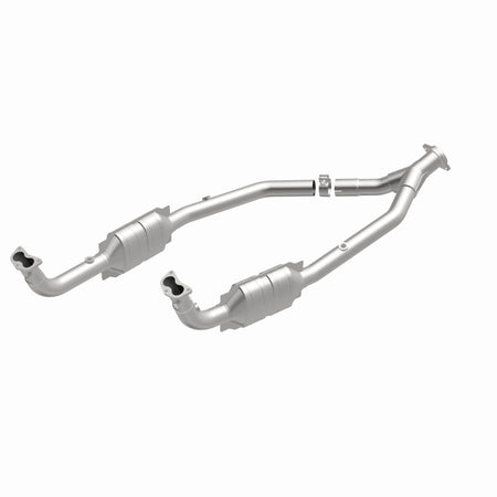 MagnaFlow Direct Fit Catalytic Converter OEM 2003 Land Rover Discovery Underbody