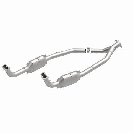 MagnaFlow Direct Fit Catalytic Converter OEM 2003 Land Rover Discovery Underbody