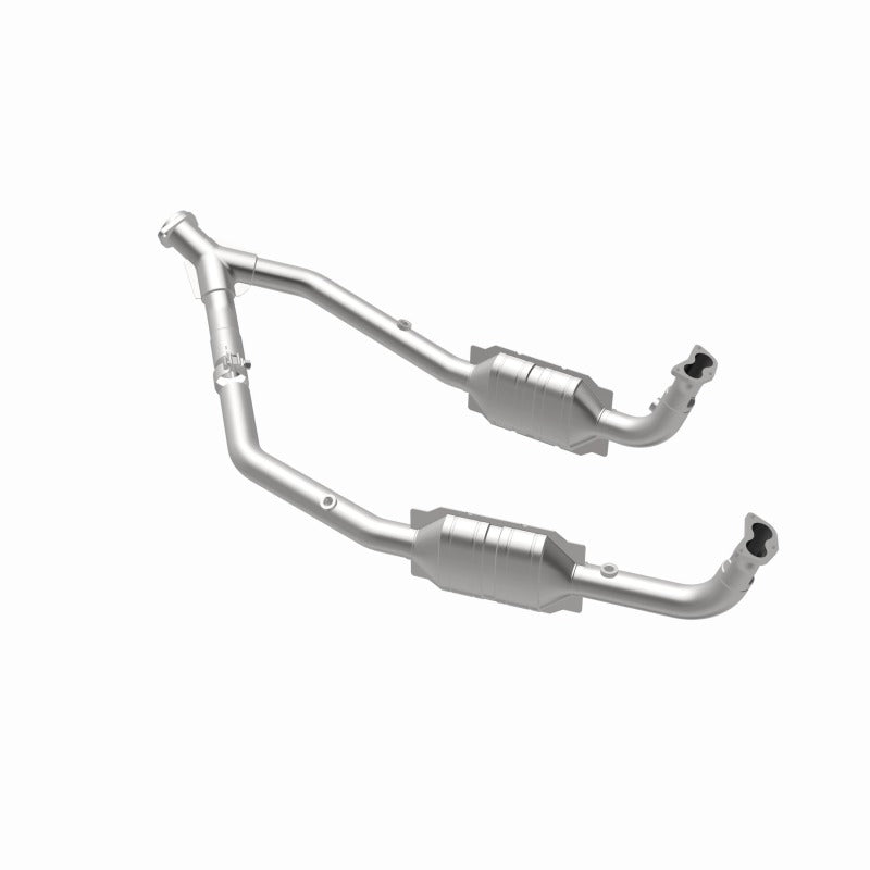 MagnaFlow Direct Fit Catalytic Converter OEM 2003 Land Rover Discovery Underbody