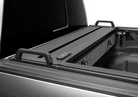 RealTruck 19-26 RAM 1500 5.7ft Bed w/RAMBOX (w or w/o MultiFunc Tailgate) RetraxPRO EZ-Off FRC-4000