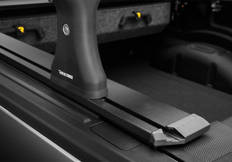 Retrax 17-26 Ford F-250/350 Super Duty Short Bed 6ft8in. RetraxPRO EZ-Off FRC-4000