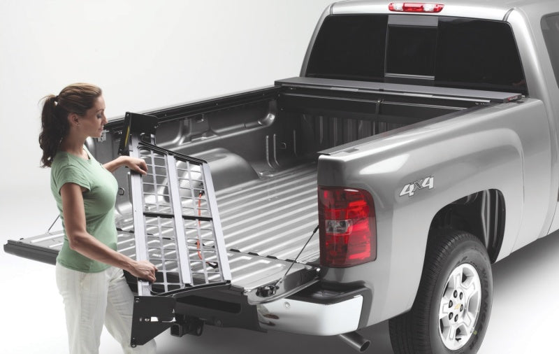 Roll-N-Lock 16-18 Toyota Tacoma Access Cab/Double Cab LB 73-11/16in Cargo Manager