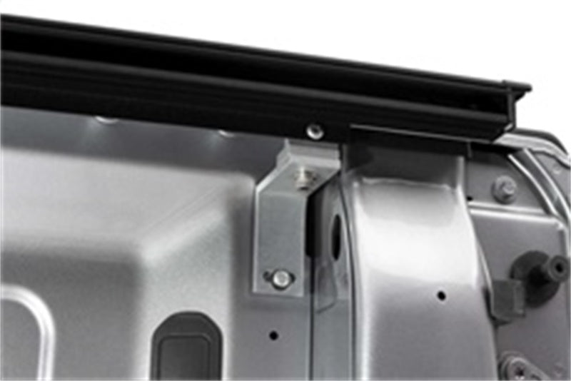 Roll-N-Lock 15-18 Chevy Silverado/Sierra 2500/3500 SB 77-3/8in A-Series Retractable Tonneau Cover