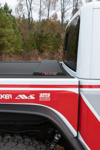 Thumbnail for Roll-N-Lock 2020 Jeep Gladiator 5ft bed (w/ Trail Rail System) M-Series Retractable Tonneau Cover