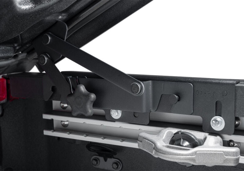 UnderCover Nissan Frontier Elite Cover