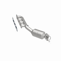 Thumbnail for MagnaFlow Direct-Fit SS Catalytic Converter 04-06 Nissan Titan 5.6L V8 (California)