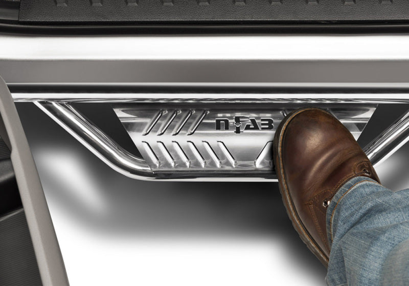 N-Fab Podium SS 05-14 Nissan Frontier King Cab - Polished Stainless - 3in
