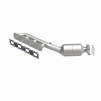 Thumbnail for MagnaFlow Direct-Fit SS Catalytic Converter 04-06 Nissan Titan 5.6L V8 (California)