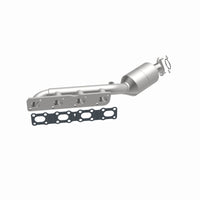 Thumbnail for MagnaFlow Direct-Fit SS Catalytic Converter 04-06 Nissan Titan 5.6L V8 (California)