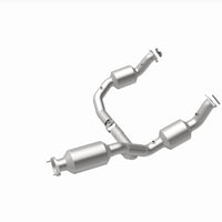 Thumbnail for MagnaFlow 2021 Chevrolet Express 2500 4.3L Underbody Direct-Fit Catalytic Converter